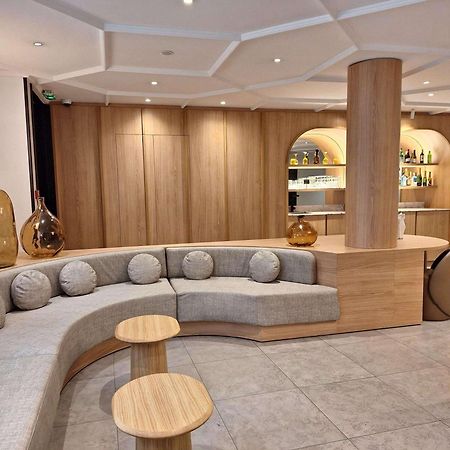 Mercure Paris Arc De Triomphe Wagram Exterior foto