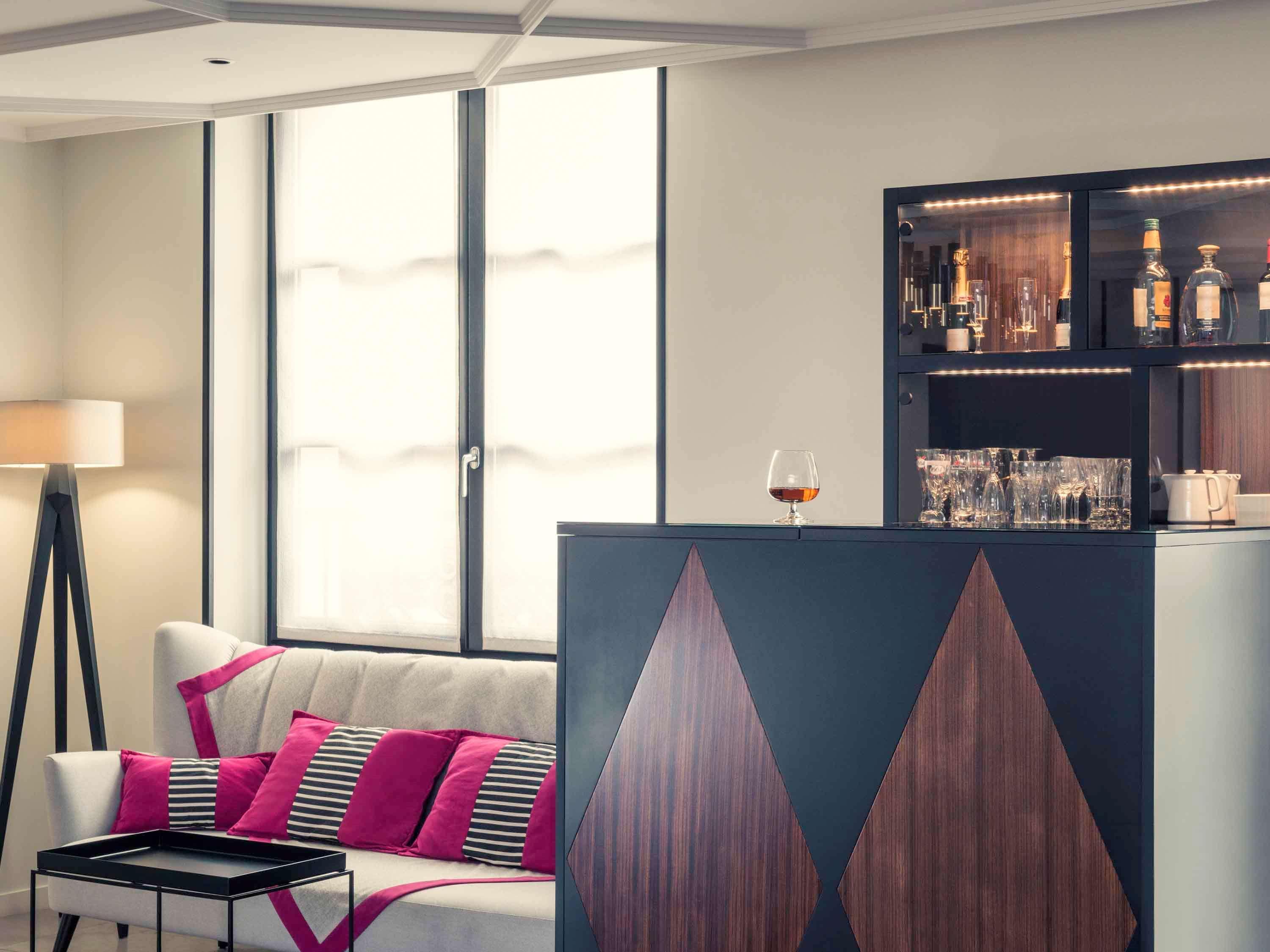 Mercure Paris Arc De Triomphe Wagram Exterior foto
