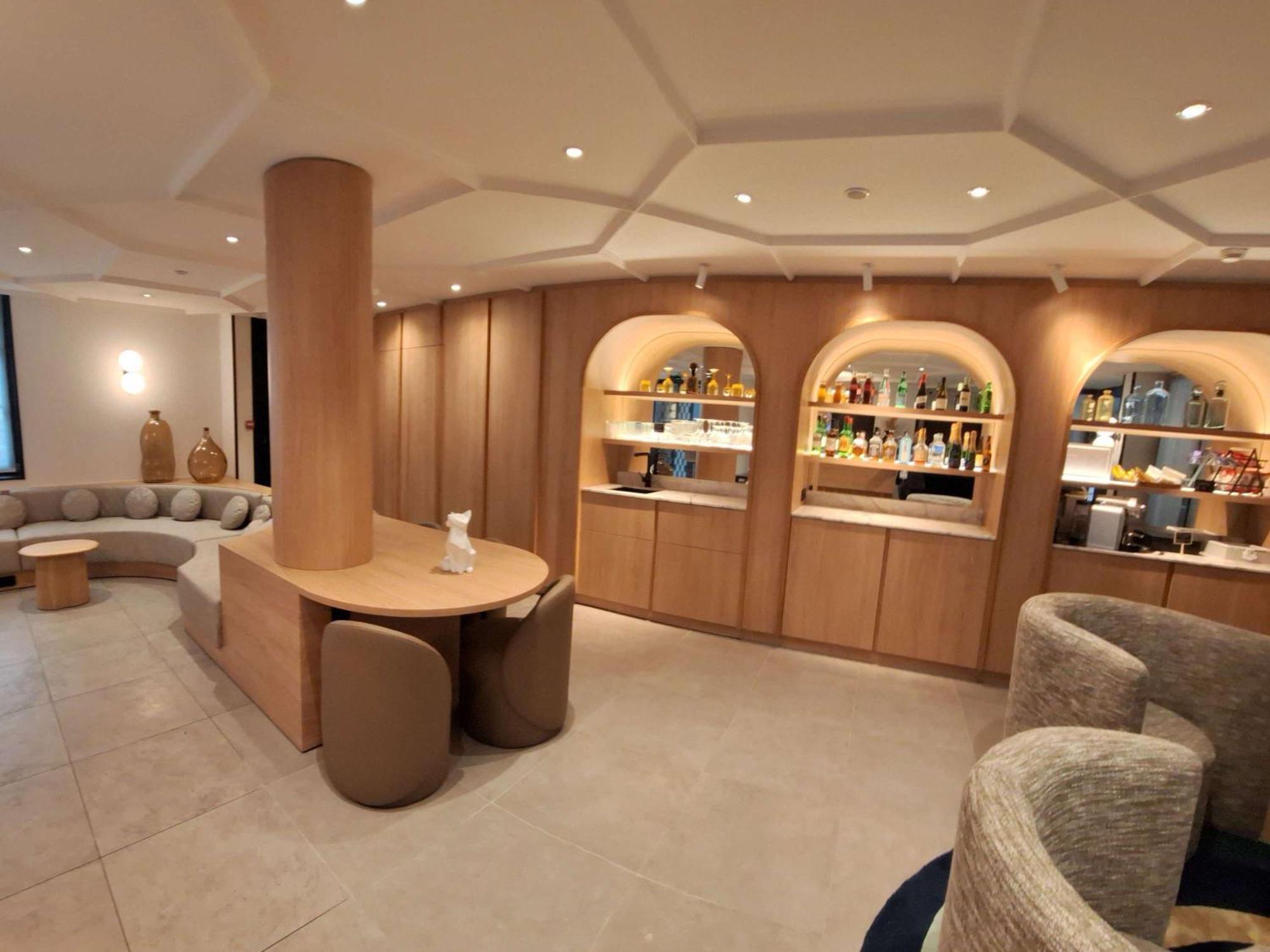 Mercure Paris Arc De Triomphe Wagram Exterior foto