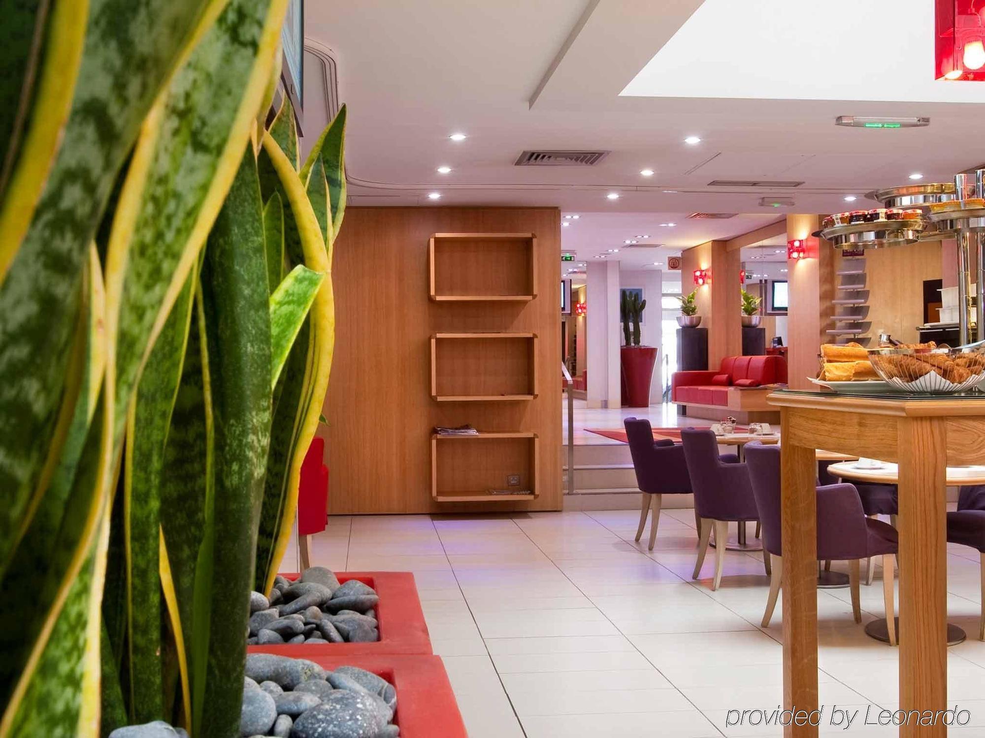 Mercure Paris Arc De Triomphe Wagram Exterior foto