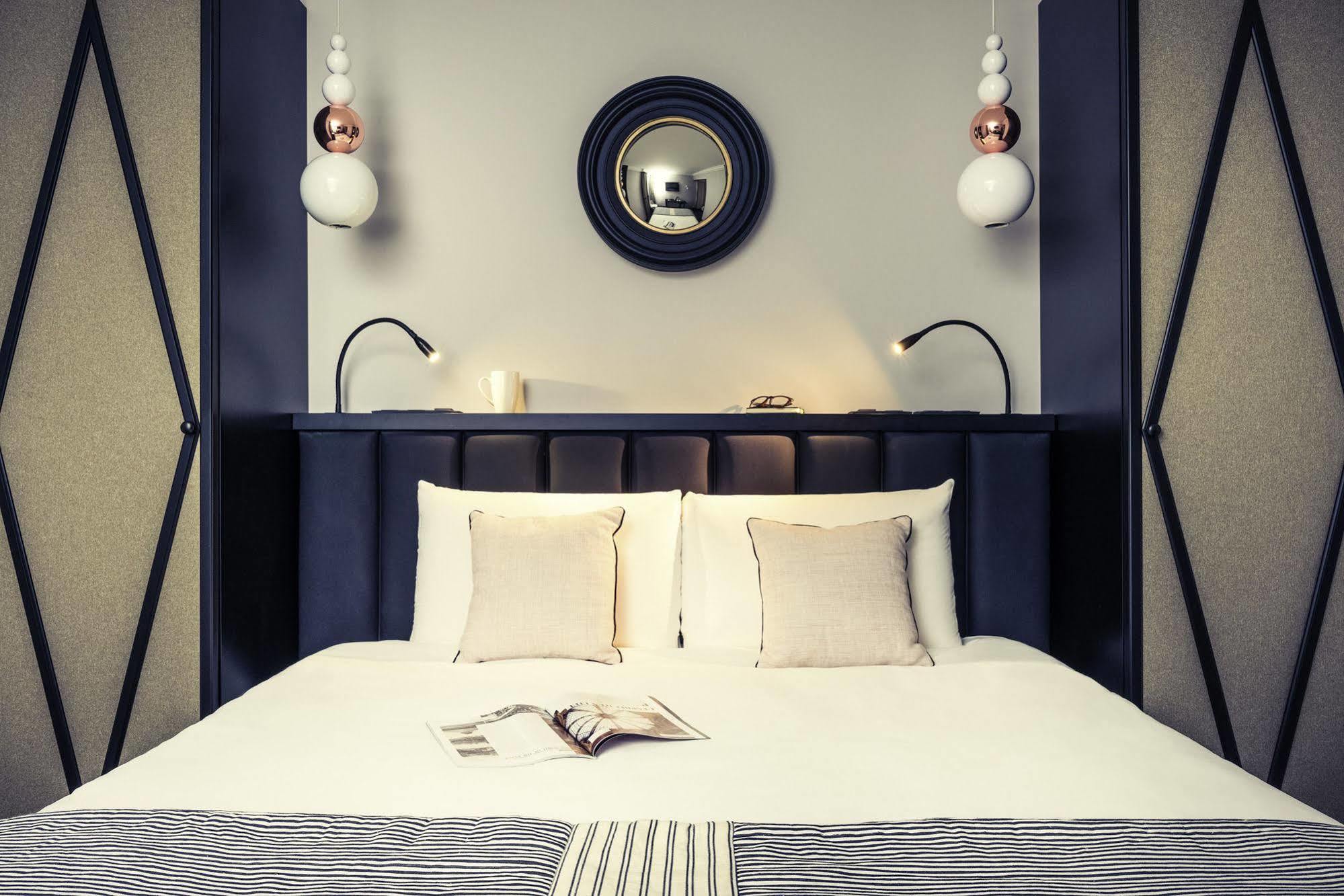 Mercure Paris Arc De Triomphe Wagram Exterior foto